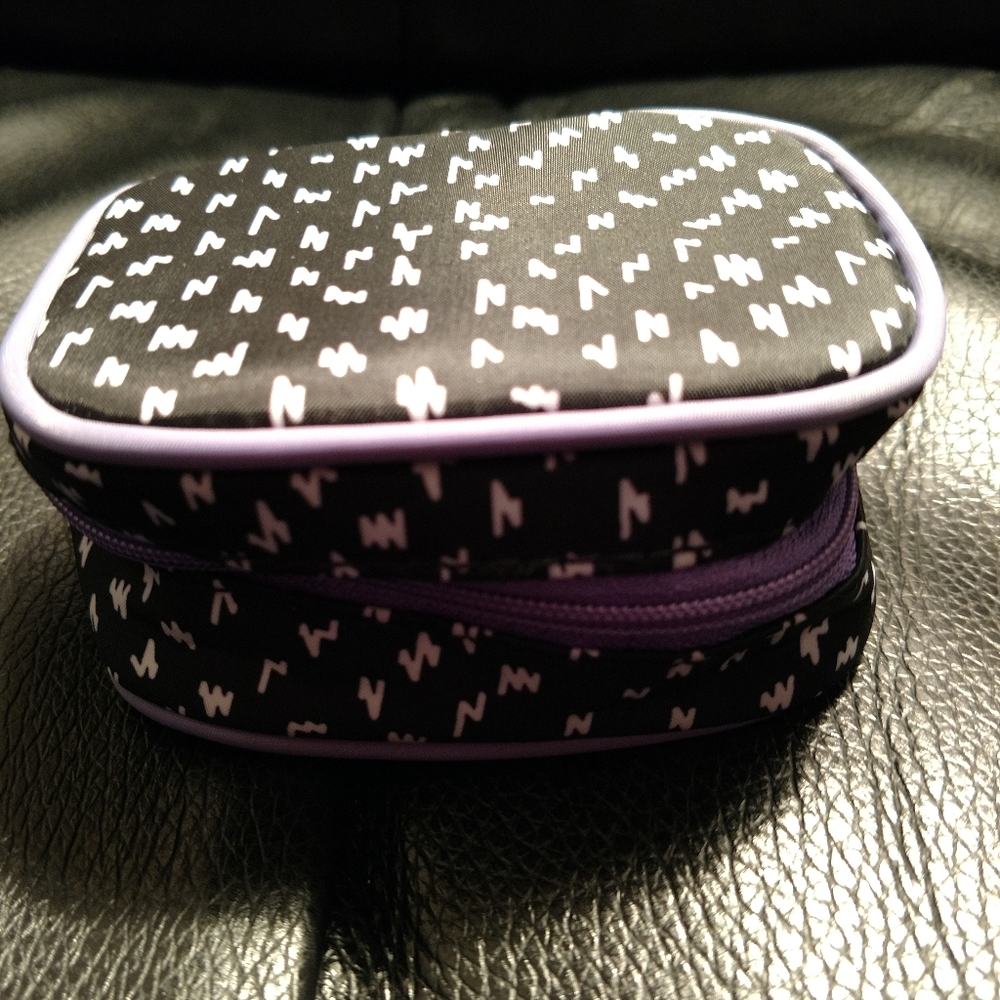 Thirty-One Cube Case